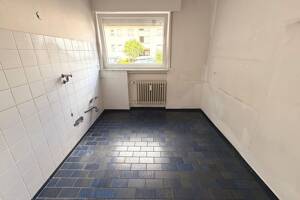 Sofort freie, sehr ruhig gelegene 2 ½-Zimmer-ETW mit Südost-Balkon, Hobbyraum und Pkw-Stellplatz! – 70563 Stuttgart – Vorschaubild 9