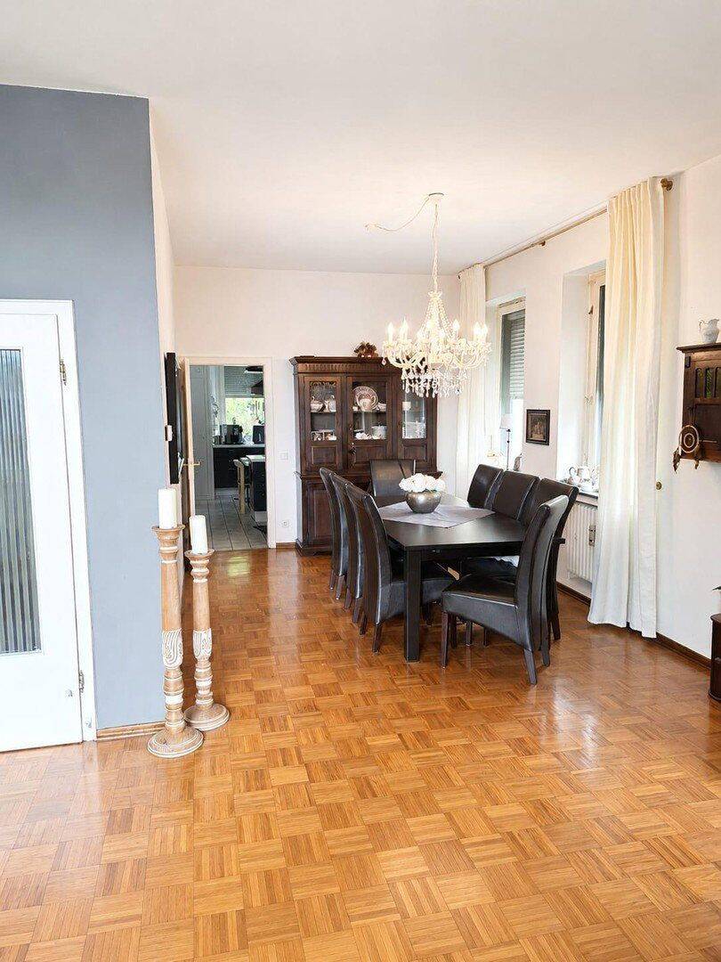 Schönes 2-3 Familienhaus in Solingen-Höhscheid. Ideal für Wohnen, Arbeiten oder als Kapitalanlage – Solingen – Vorschaubild 2