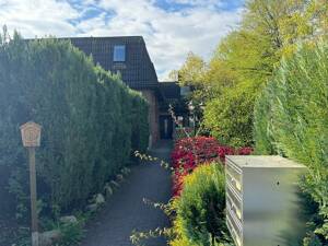 3- Familienhaus mit 7,5 Zimmer in begehrter Lage von Rahlstedt – 22147 Hamburg – Vorschaubild 2