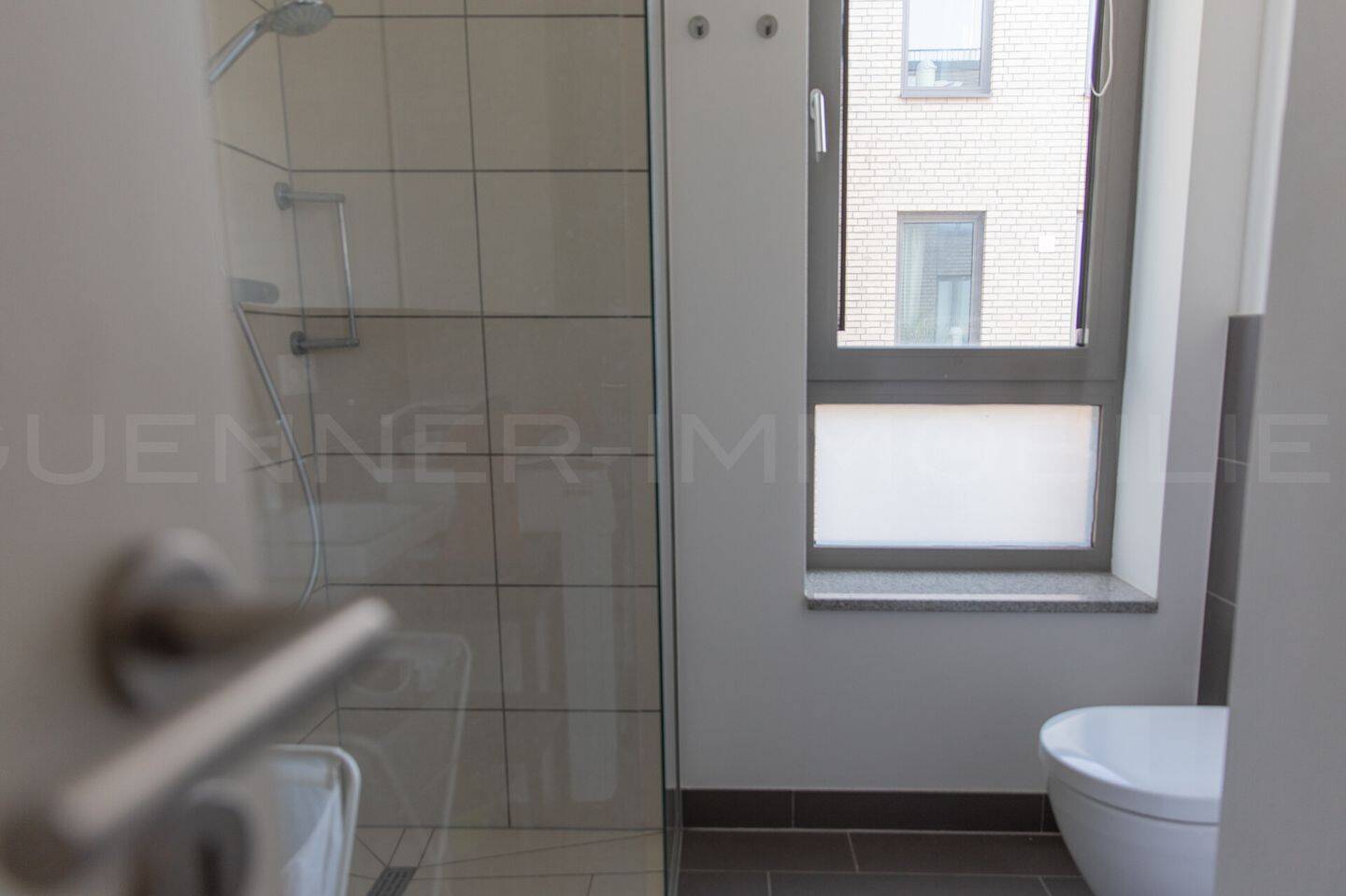 Wunderbar helle 3 Raumwohnung mit Blick auf den Mauerpark zu verkaufen! – Berlin – Vorschaubild 7