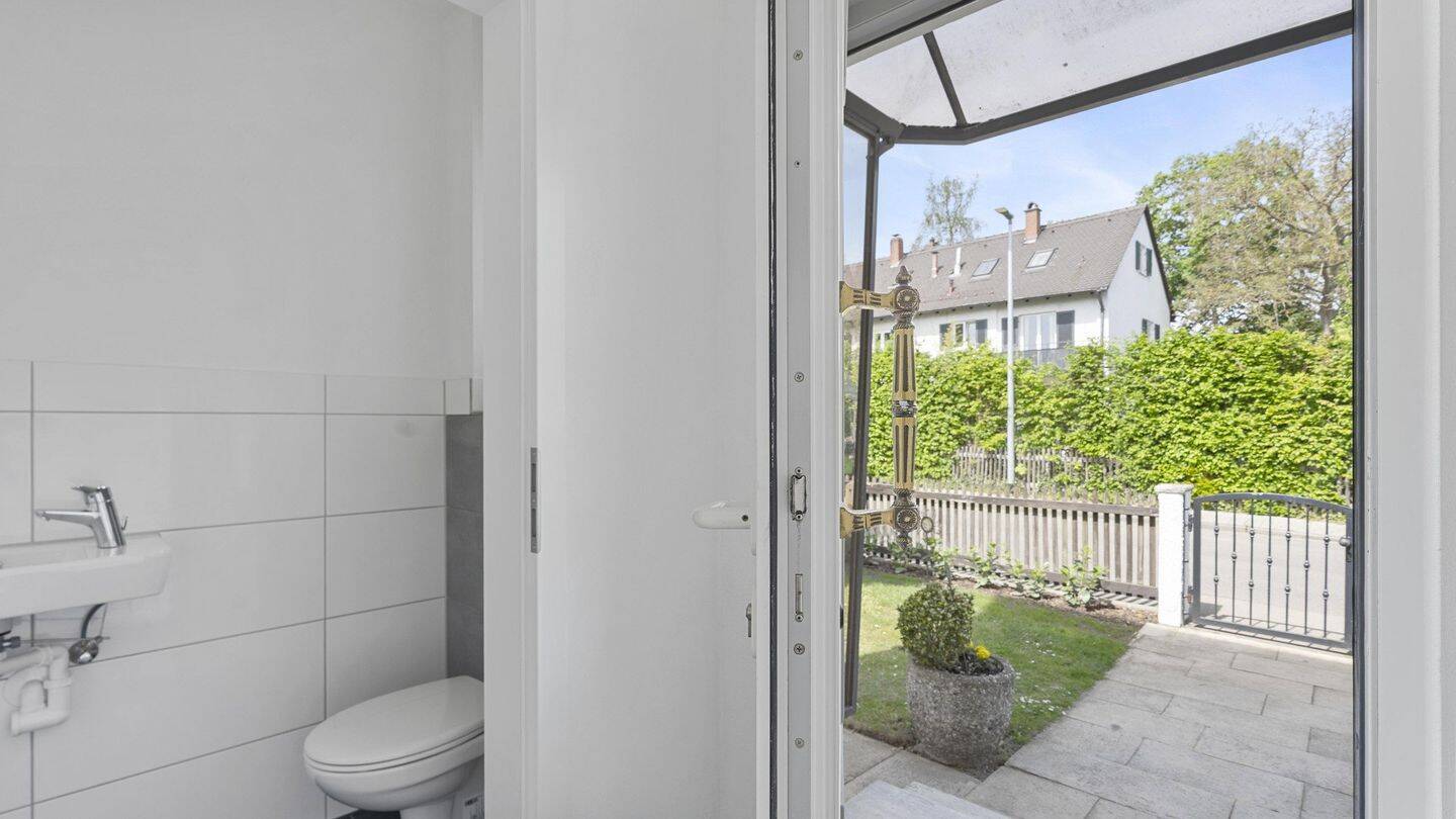 Kernsaniertes Reiheneckhaus mit Garten in Ingolstadt-Nord – Ingolstadt – Vorschaubild 2