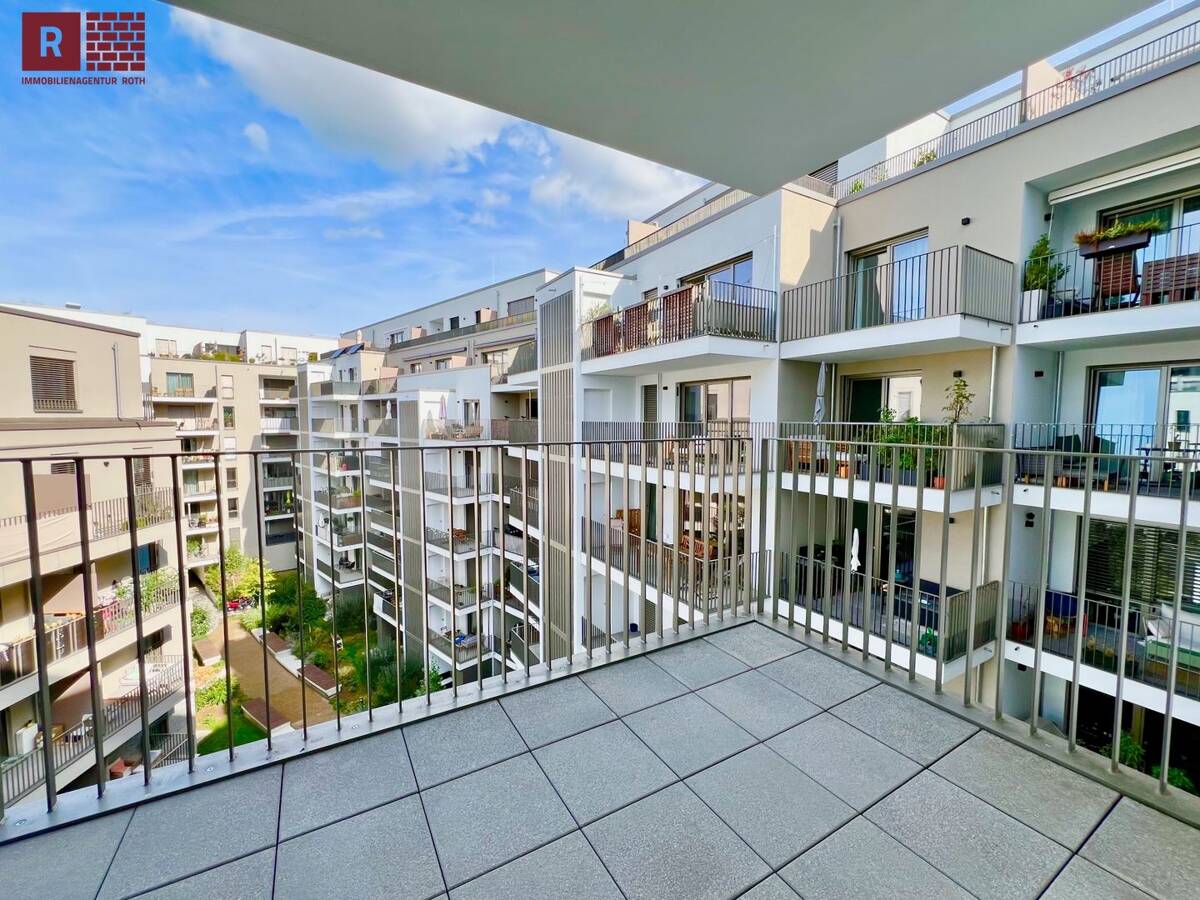 Urban wohnen am Osthafen - neuwertiges 1-Zimmer-Apartment mit Balkon & EBK – 60314 Frankfurt am Main – Bild 1 von 6