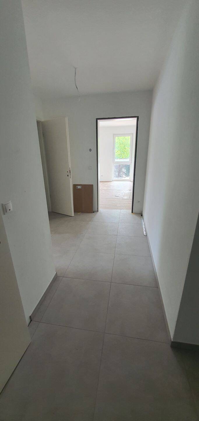 Moderne KfW40 Neubauwohnung im 1. Obergeschoss mit hochwertiger Küche – Osnabrück – Vorschaubild 3