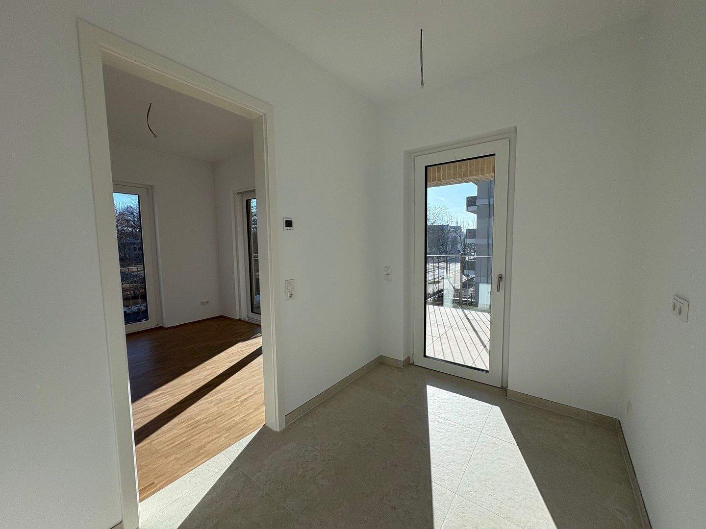* Erstbezug HafenCity - moderne 4 Raumwohnung mit großer Loggia und schönem Blick * – Dresden – Vorschaubild 6