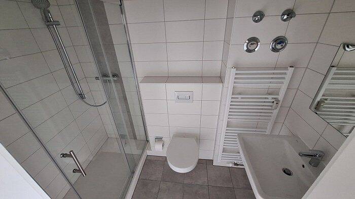 Exklusive 2 Raumwohnung mit modernen Duschbad und Balkon – Chemnitz – Vorschaubild 7