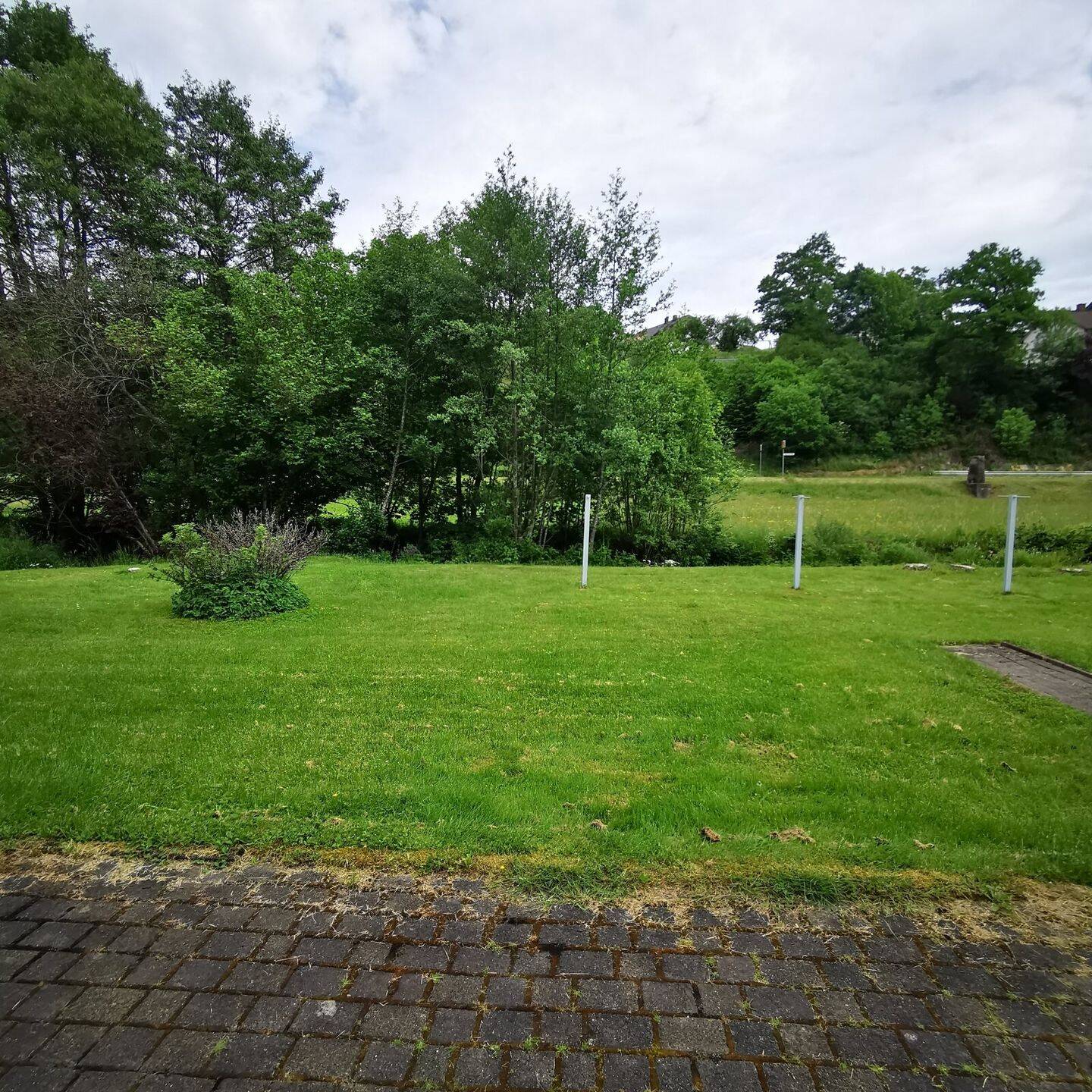 Ein Haus, viele Perspektiven - Ein-/Zweifamilienhaus in ruhiger Wohnlage von Bad Laasphe-Feudingen – Bad Laasphe – Vorschaubild 4