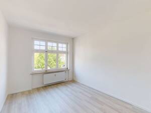 2-Zimmer-Erdgeschosswohnung mit EBK