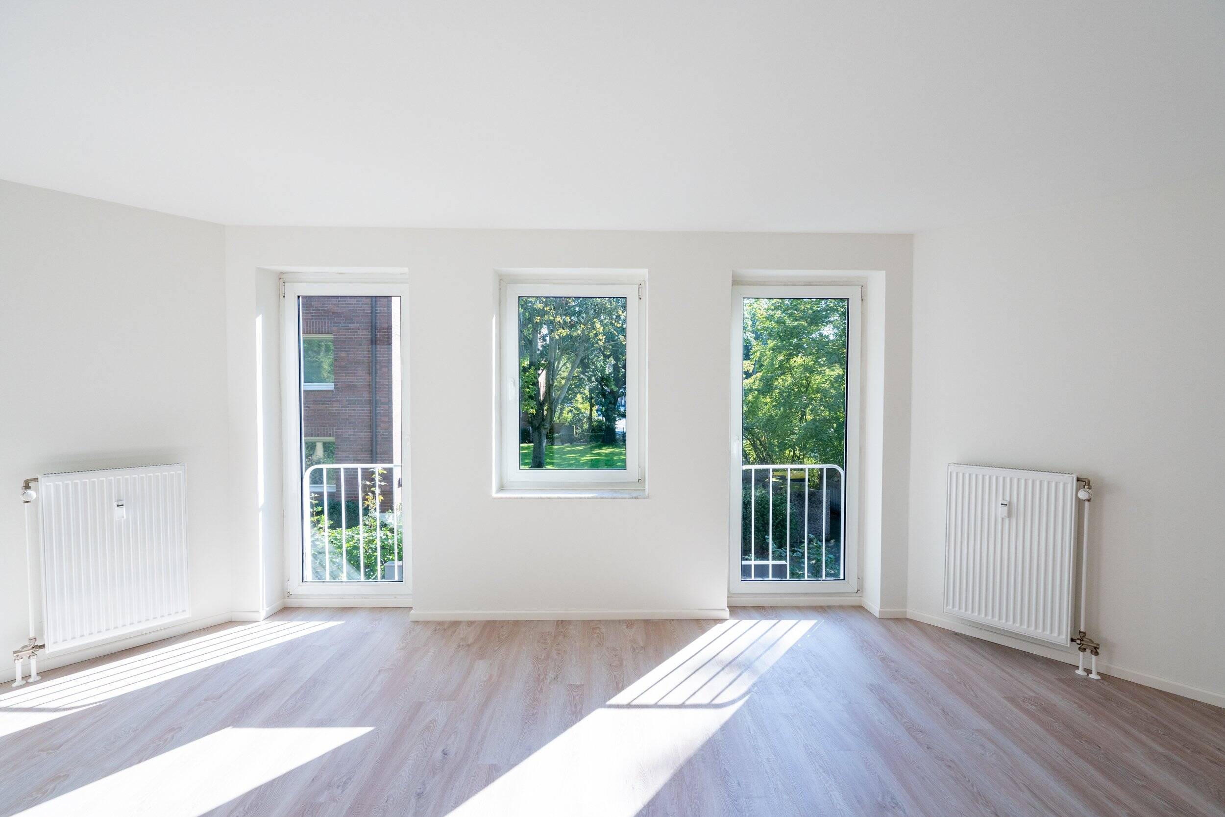 Am Rande von Eppendorf / Lokstedt - moderne 1 Zimmerwohnung mit Stellplatz und Einbauküche – Hamburg – Vorschaubild 5