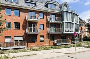 Über den Dächern Bergedorfs -3 Zi-Maisonette-Neubau-Wohnung Bleichertwiete 33 in 21029 Hamburg - Ein Angebot von IVD-HAUSVERWALTUNG GERD VON DER HEIDE – 21029 Hamburg – Vorschaubild 2