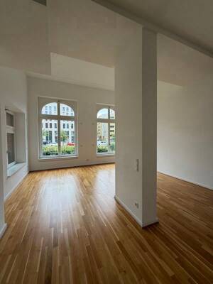 Zentrale 3,5-Raum-Wohnung: Einbauküche und Terrasse – 1067 Dresden – Vorschaubild 2