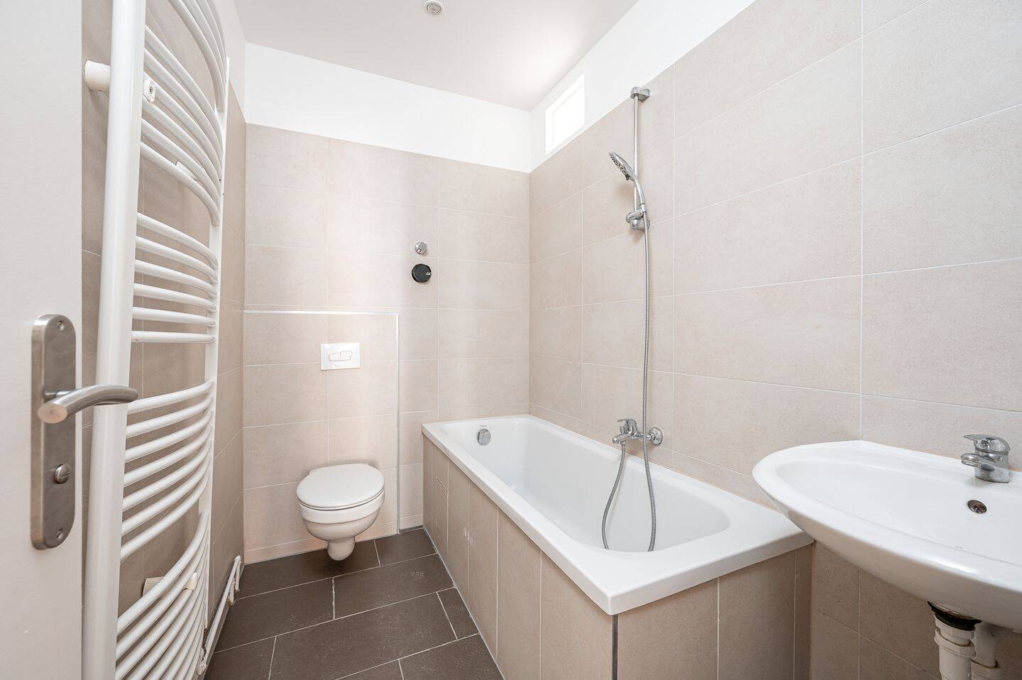 Charmante 2-Zimmer-Eigentumswohnung mit Balkon - Altbau nahe der Spree – Berlin – Vorschaubild 5