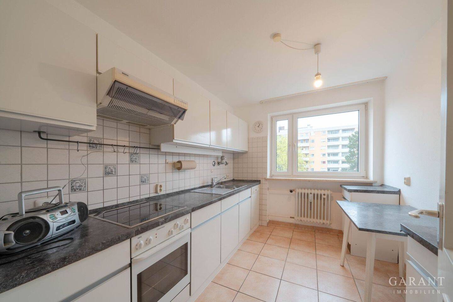 Attraktive 3 Zimmer-Wohnung mit Loggia, Aufzug & Stellplatz im Münchner Norden – München – Vorschaubild 6