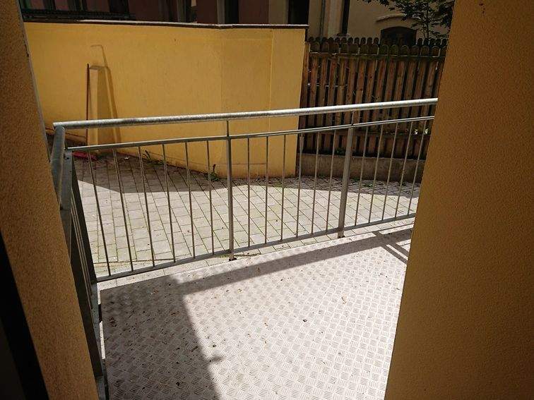 helle 2-Zimmer im EG mit Balkon & Einbauküche – Nürnberg – Vorschaubild 2
