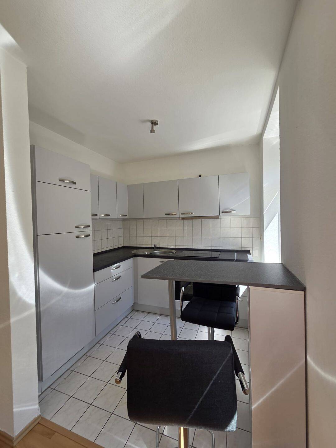 helle 2 Zimmer Wohnung mit EBK – Leipzig – Vorschaubild 3