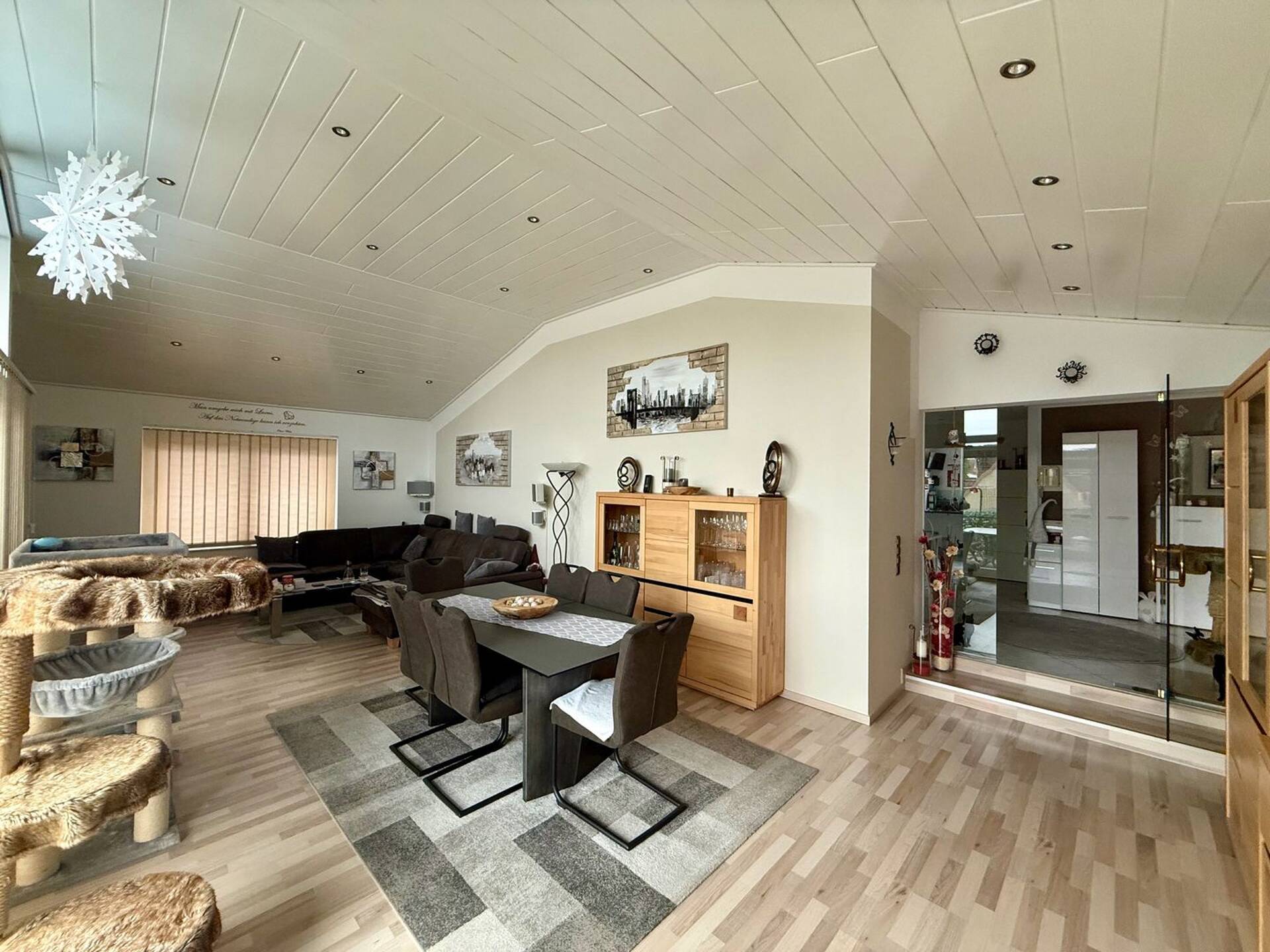 Haus in 27751 Delmenhorst mit 233 m² kaufen