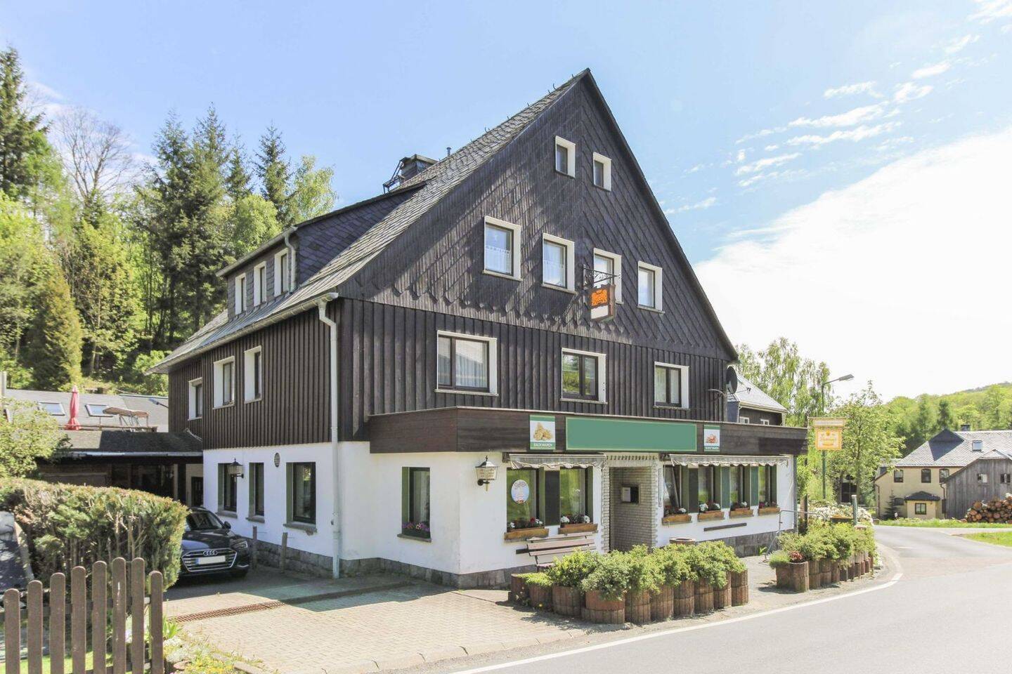 MFH mit 3 WE und 1 GE sowie Top-Potenzial zur flexiblen Nutzung in naturnaher Lage – Hermsdorf – Vorschaubild 3