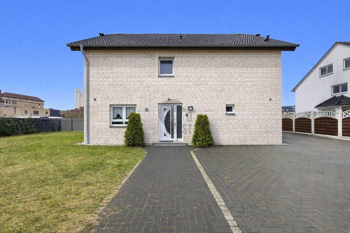 Freistehende Stadtvilla in Bestlage - Raum für Familienglück und höchste Wohnqualität! – 33659 Bielefeld – Bild 1 von 9