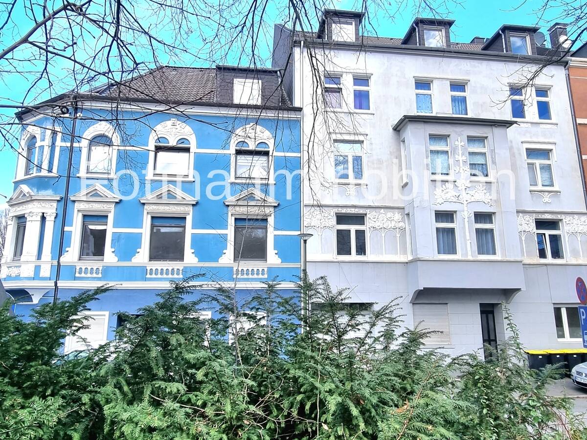 TOP: 8 % Rendite! MFH mit 10 WE-stabile Erträge, starkes Entwicklungspotenzial, sofortiger Cashflow! – Hagen – Bild 1 von 9