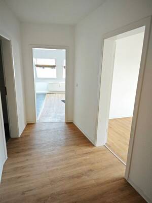 2 Raum Wohnung im Dachgeschoss – 4277 Leipzig – Vorschaubild 4