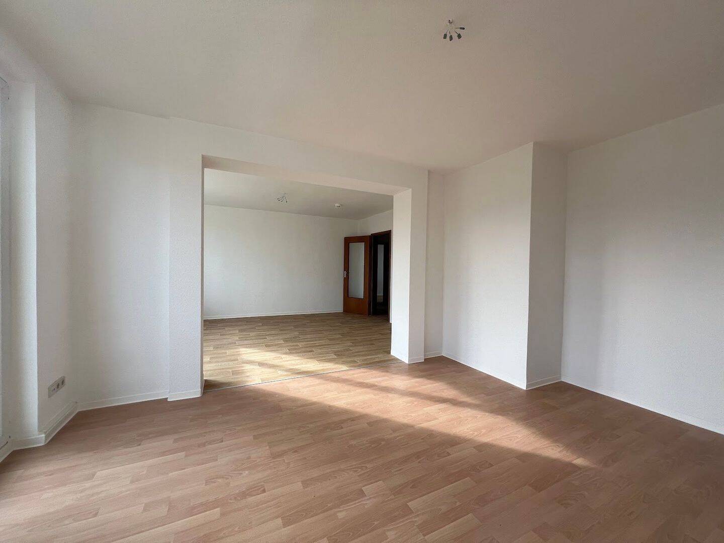 5-Zimmer-Wohnung plus Hauswirtschaftsraum auf 122 qm – Chemnitz – Vorschaubild 7