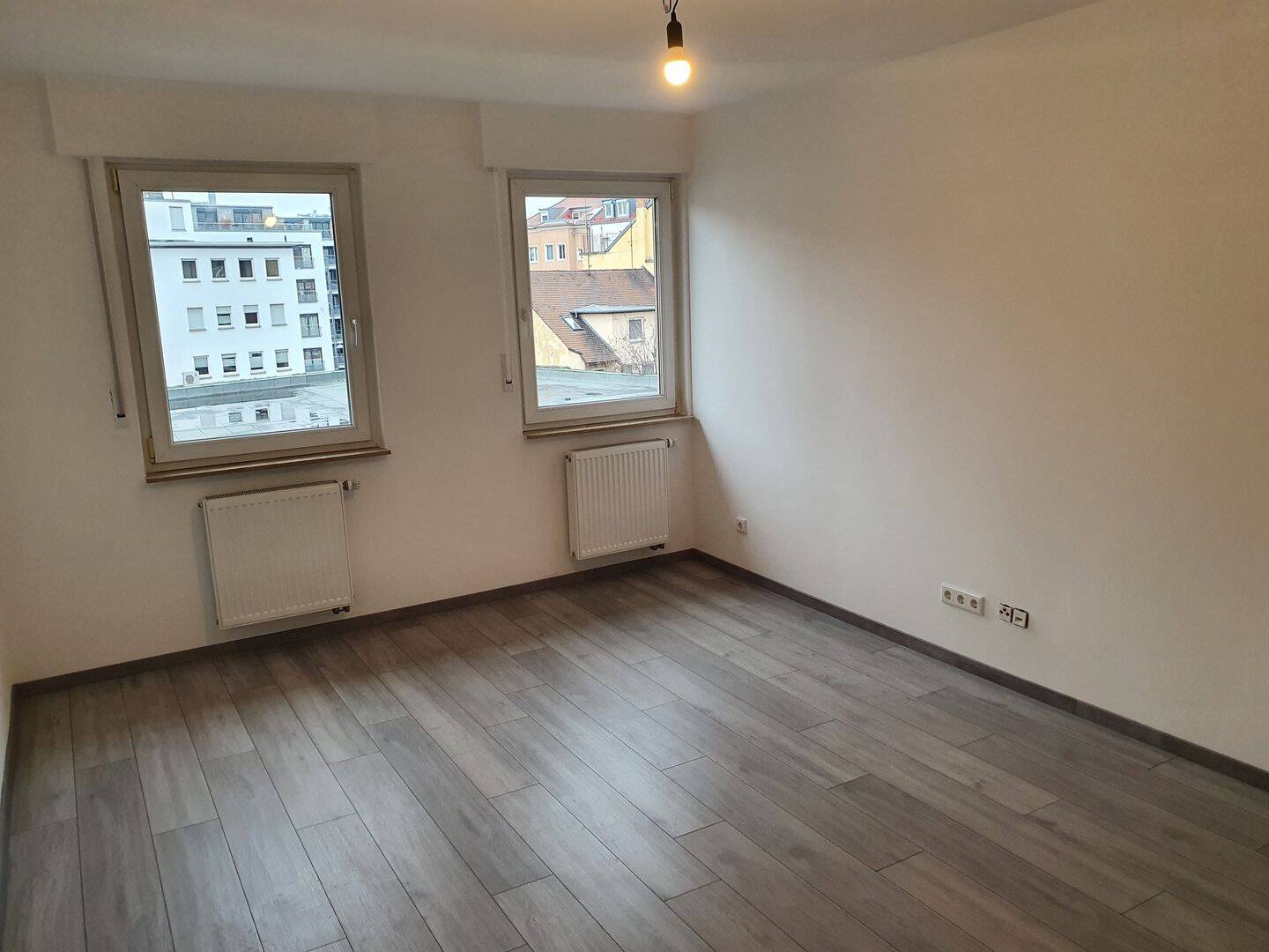 Achtung! Keine Erwerbsnebenkosten für Käufer! Top-2-Zimmerwohnung - Renovierte- Wunderschön, hell und perfekt aufgeteilt! – Nürnberg – Vorschaubild 5
