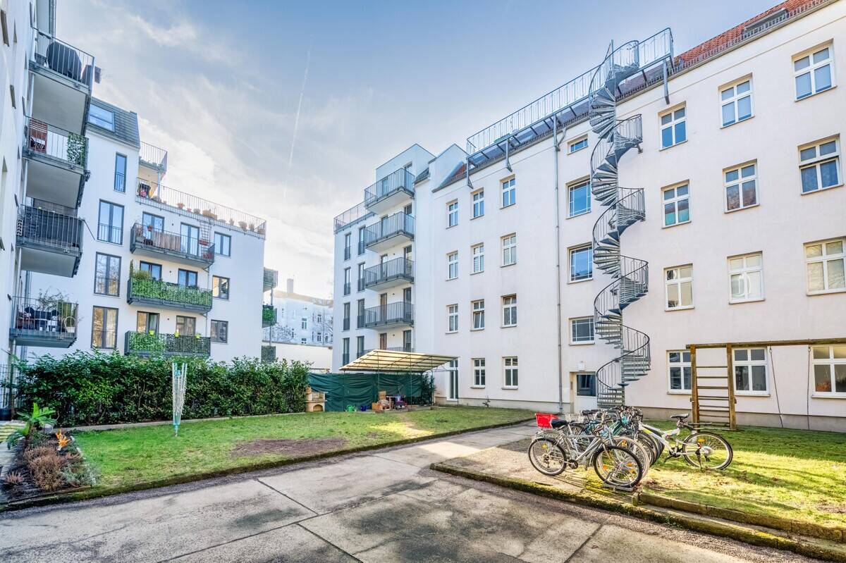 Bezugsfreie 2-Zimmer-Wohnung mit hohen Decken nahe HTW-Campus und Spree – Berlin – Vorschaubild 4