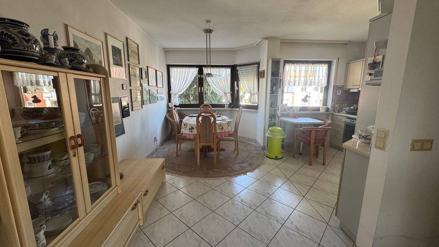 N-Katzwang ! Helle 3-ZW, 87 m², Balkon, Einbauküche, 2.OG mit Aufzug, TG-Stellplatz möglich – Nürnberg – Vorschaubild 5