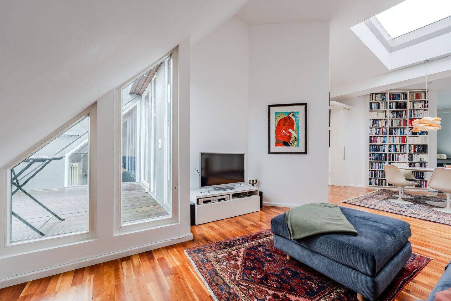 Exklusive Dachgeschosswohnung mit Terrasse im Bayerisches Viertel