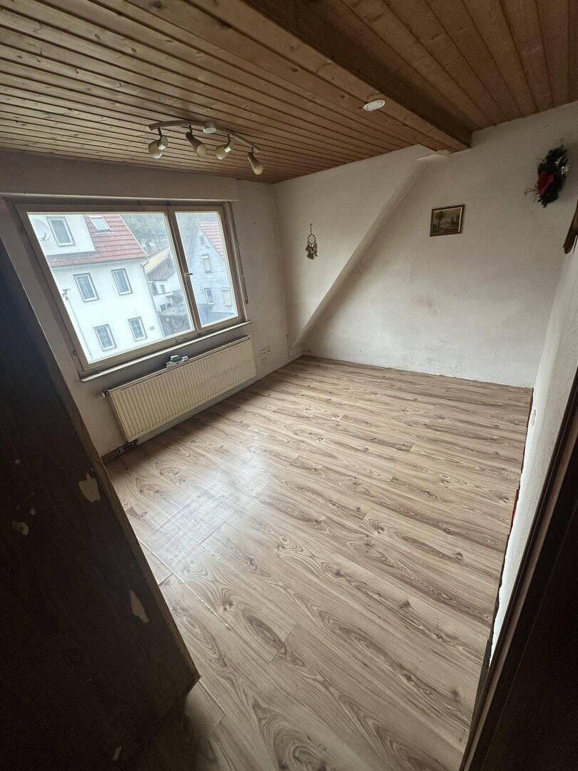 Doppelhaushälfte mit Garten, Garage & Entwicklungspotenzial – Albstadt – Vorschaubild 7