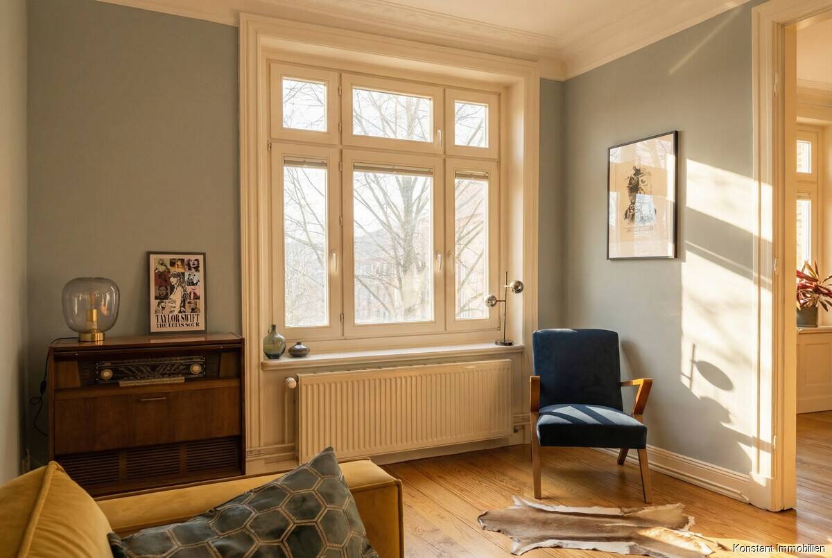 3-Zi.-Altbaujuwel mit Balkon und historischem Kachelofen im idyllischen Komponistenviertel – Hamburg – Vorschaubild 5