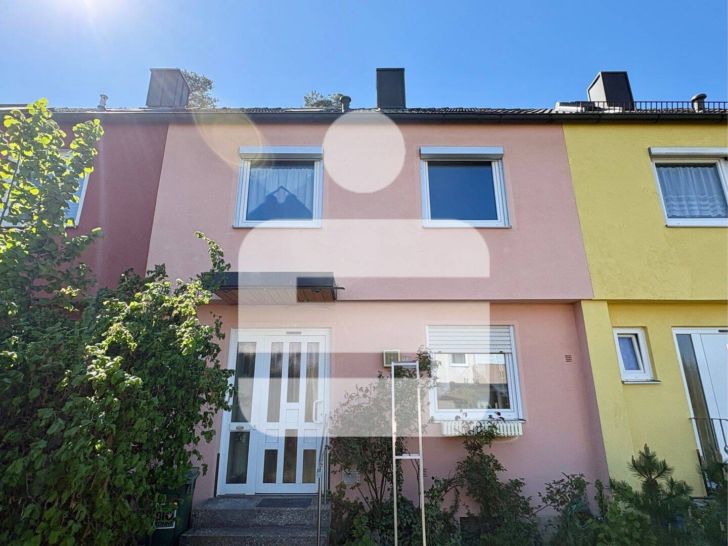 Reihenmittelhaus in ER-Eltersdorf...Wohnen mit Garten am Stadtrand