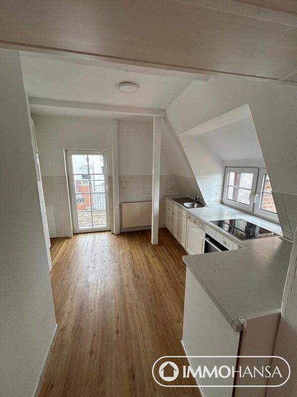 ++ Über den Dächern Lübecks: Großzügige Dachgeschosswohnung direkt an der Trave ++ – Lübeck – Vorschaubild 5