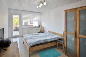 Geschmackvoll möblierte 3-Zimmer-Wohnung mit Garage und Balkon - traumhafter Ausblick inklusive – 76332 Bad Herrenalb – Vorschaubild 9