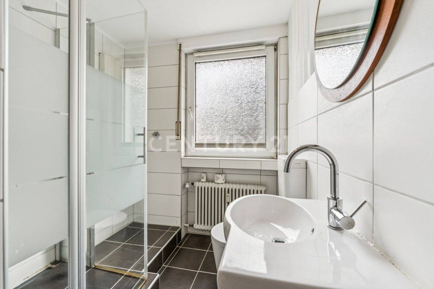 Helle 1-Zimmer-Wohnung mit Balkon, Stellplatz & Tageslichtbad – Essen – Vorschaubild 7