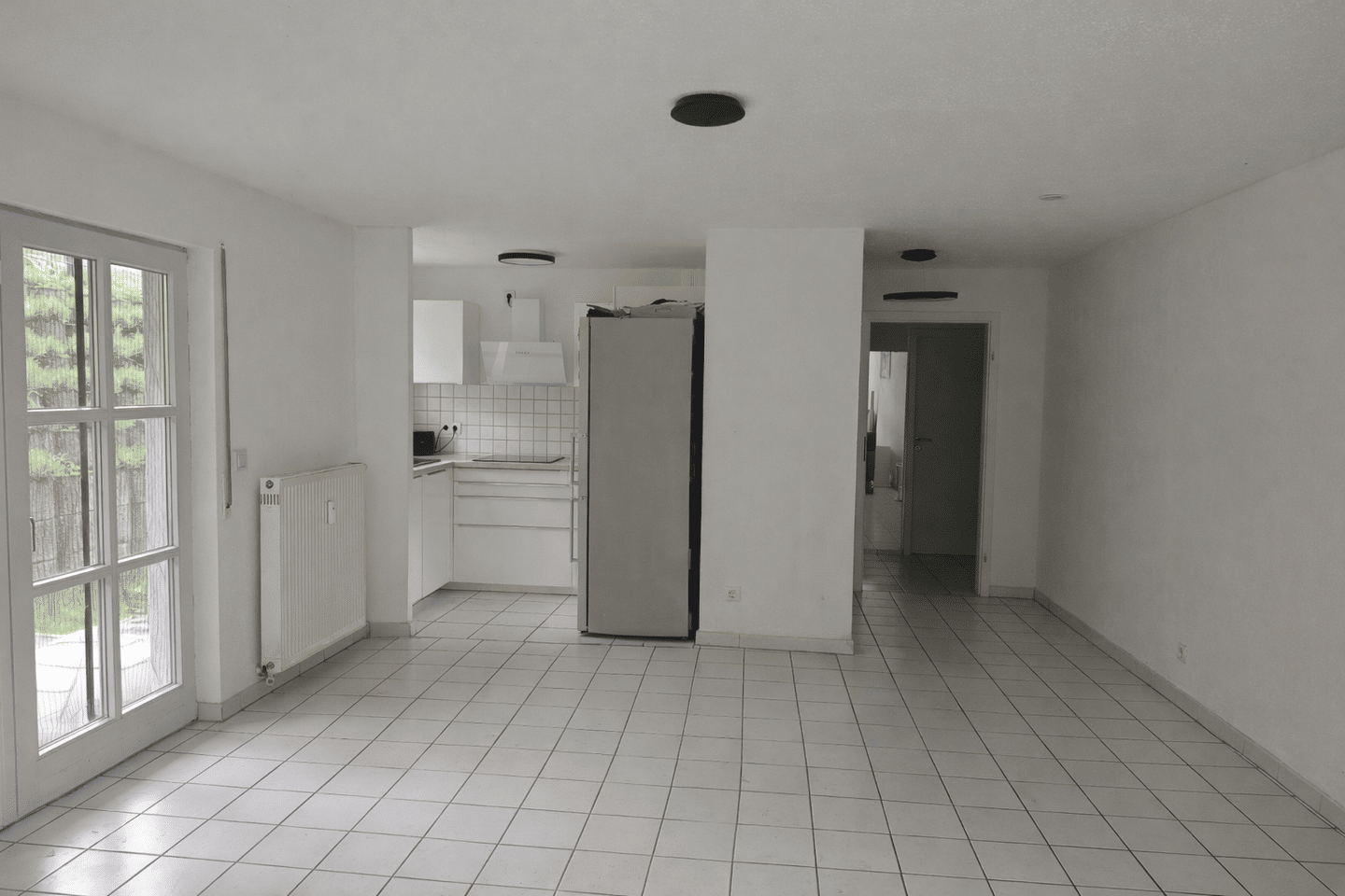 Provisionsfrei --- schöne helle 2-Zimmer-Terrassenwohnung mit Stellplatz, Gemeinschaftsgarten & -pool – Birkenfeld – Vorschaubild 3