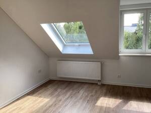 Ausgebaute Dachgeschosswohnung - ab sofort vermietbar! – 12099 Berlin – Vorschaubild 3
