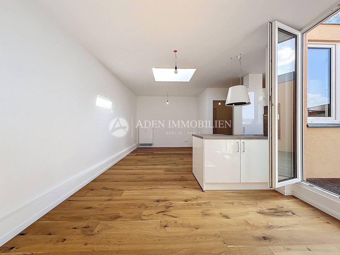 ...Erstbezug!... Neu Ausgebaute 4-Zimmer-Dachgeschosswohnung mit Terrasse, Aufzug & Gäste-WC – Berlin – Vorschaubild 7