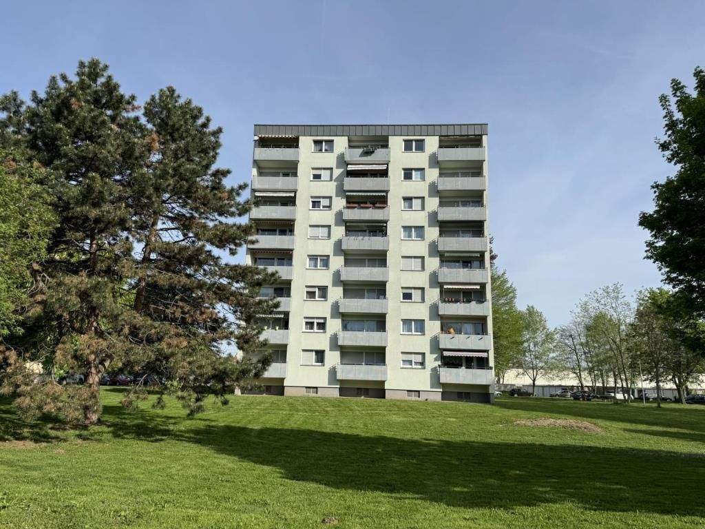 Paketverkauf: 2 Eigentumswohnungen + 4 Einzelgaragen in Offenburg zu verkaufen! – Offenburg – Bild 1 von 9