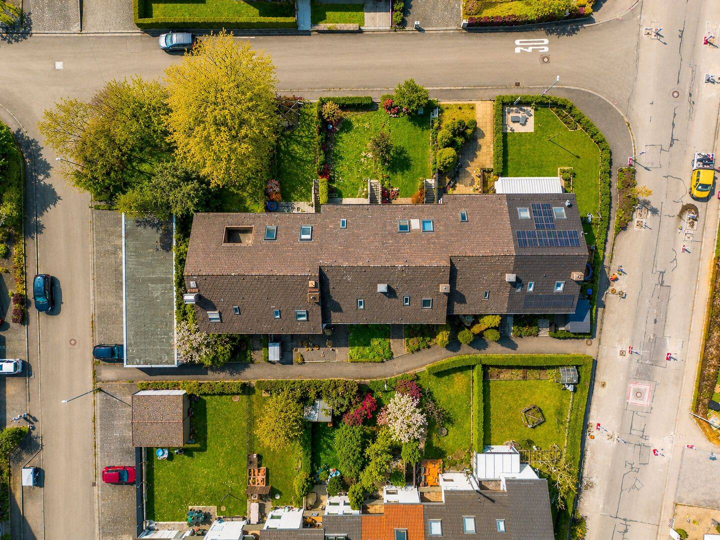 Familienglück mit Garten: Charmantes Reihenmittelhaus mit großem Potenzial – Ulm – Vorschaubild 3