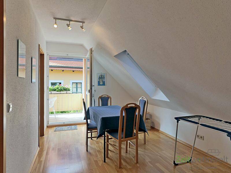 (EF0623_M) Dresden: Briesnitz, möblierte Wohnung mit zwei Balkons, Parkettböden, WLAN und Reinigungsservice inklusive – Dresden – Vorschaubild 6