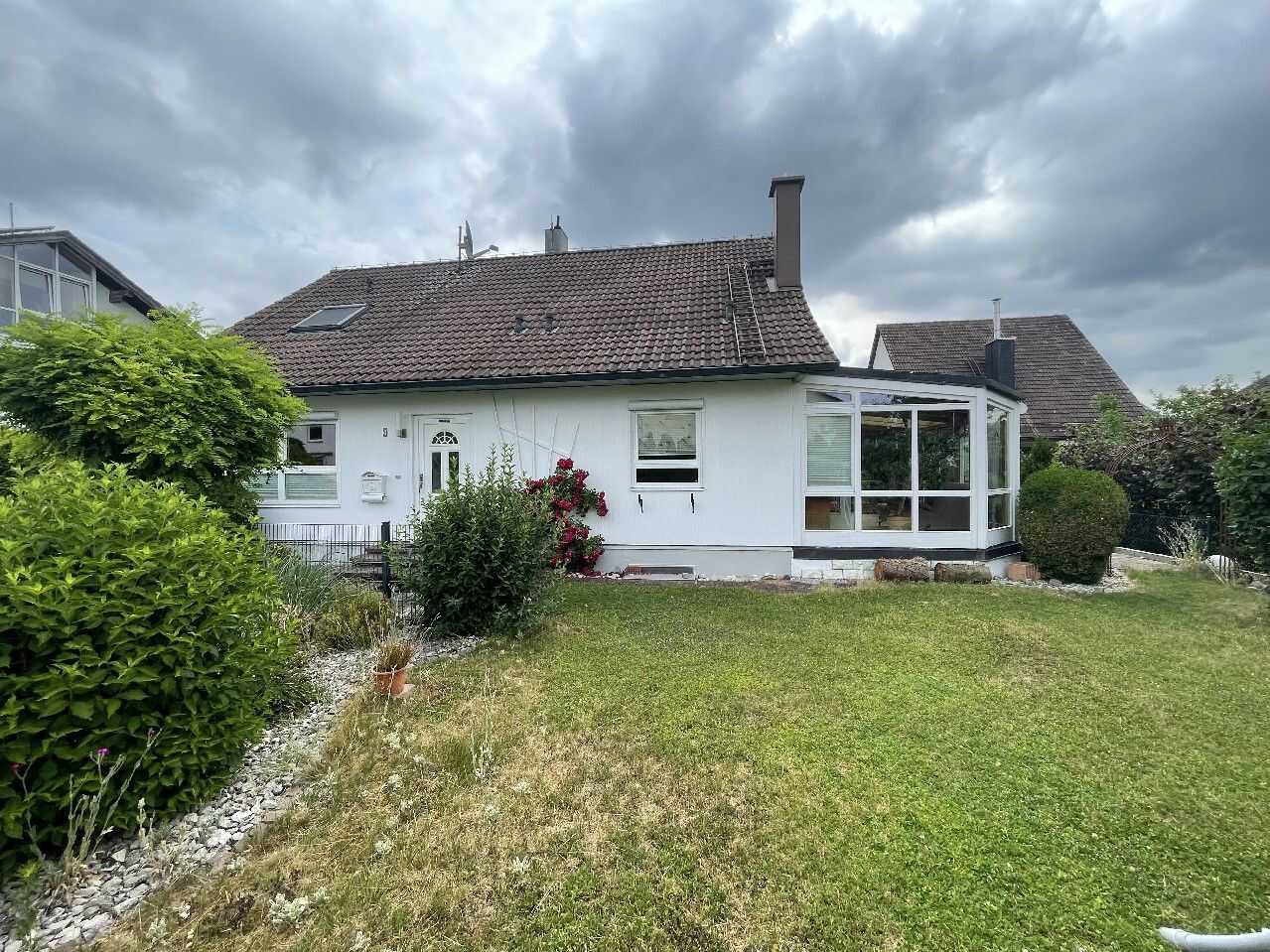 NEU! Liebenswertes Einfamilienhaus mit wunderschönem Garten! – Pforzen – Vorschaubild 2