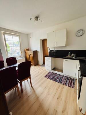Saarburg-Innenstadt: schön geschnittene 3-Zimmer-Wohnung mit EBK – 54439 Saarburg – Vorschaubild 2