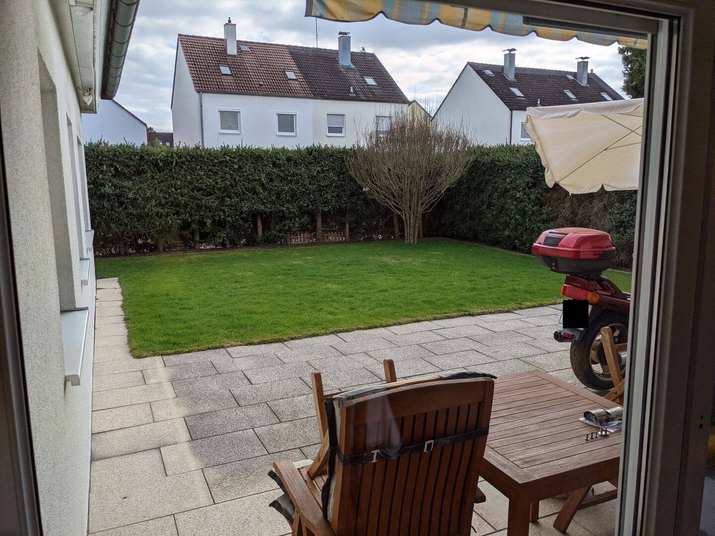 Bungalow mit Garten, hunde- und kinderfreundlich, nahe der Natur – Nürnberg – Vorschaubild 2