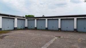 Interessantes Immobilienpaket mit zwei Mehrfamilienhäusern, 39 Garagen und 7 Hallen in zentraler Lage von Krefeld – 47804 Krefeld – Vorschaubild 8