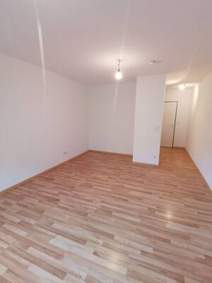 Helle 1 Zimmerwohnung in Fürth, Provisionsfrei, incl. Tiefgaragenstellplatz – 90763 Fürth – Vorschaubild 4