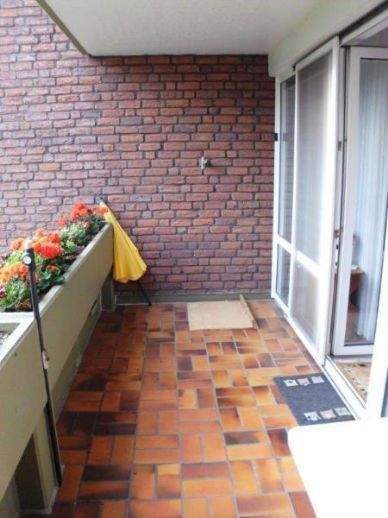 Mittelshuchting - helle 3 Zi.- Wohnung im 2.OG mit Balkon - in ruhiger Seitenstr. - neue Einbauküche – Bremen – Vorschaubild 2