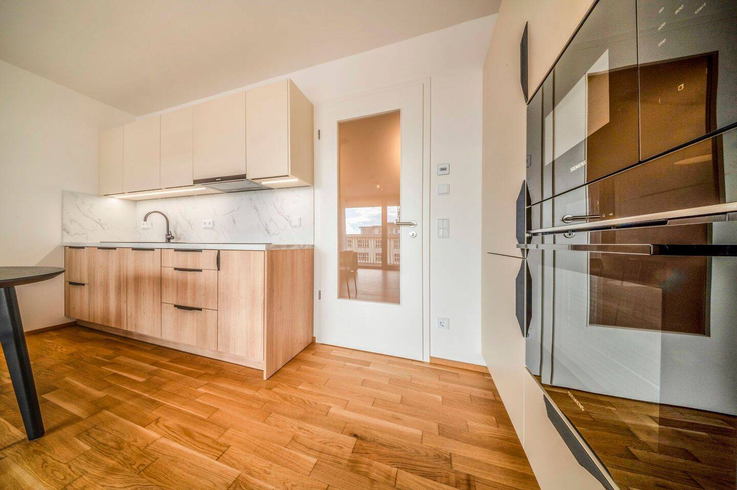 Möblierte Wohnung - 1-Zimmer Wohnung mit Loggia am Elbufer – Marina Garden – Dresden – Vorschaubild 9