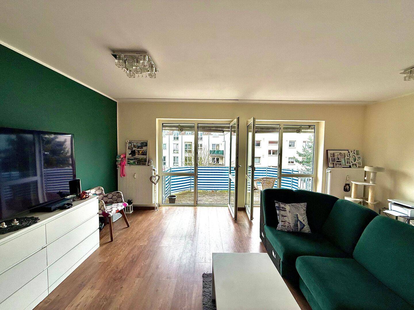 Großzügige Maisonette mit 5 Zimmern, zwei Terrassen und lichtdurchflutetem Wohnkonzept – Berlin – Vorschaubild 6