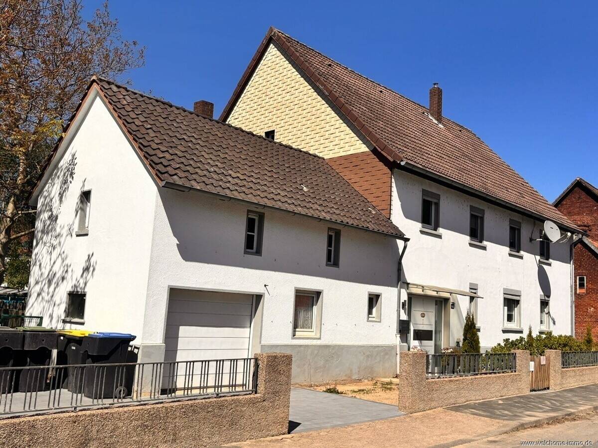 Großzügiges Familienhaus mit Garten und Ausbaupotenzial in Lemgo-Lieme – Lemgo – Bild 1 von 9