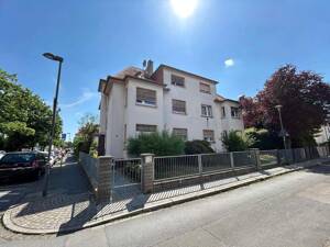 Zwei-/Dreifamilienhaus auf 3 Etagen mit großem Garten und Garage
